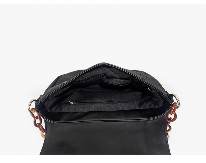 soft pu leather shoulder handbag wit acrylic chain strap 